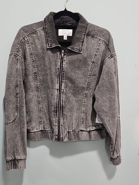 Women's Time and Tru Women's Grey Washed Gray Zip-Front Jean Jacket Large